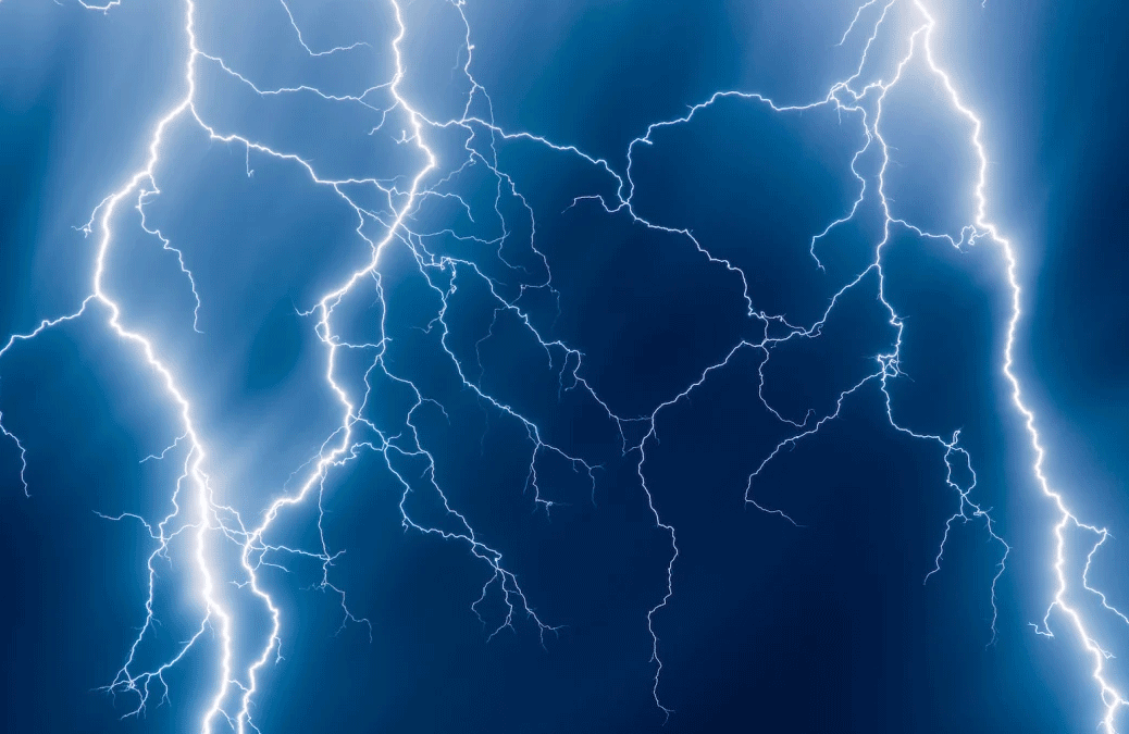 തൃശൂരില്‍ നാല് കുട്ടികള്‍ക്ക് ഇടിമിന്നലേറ്റു