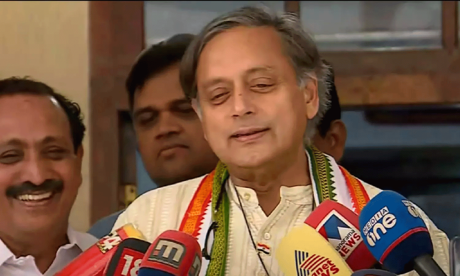 എക്‌സിറ്റ് പോളുകള്‍ ശാസ്ത്രീയമല്ല; 75ലധികം സീറ്റുകളുമായി യുഡിഎഫ് അധികാരത്തില്‍ വരും: ശശി തരൂര്‍ എംപി