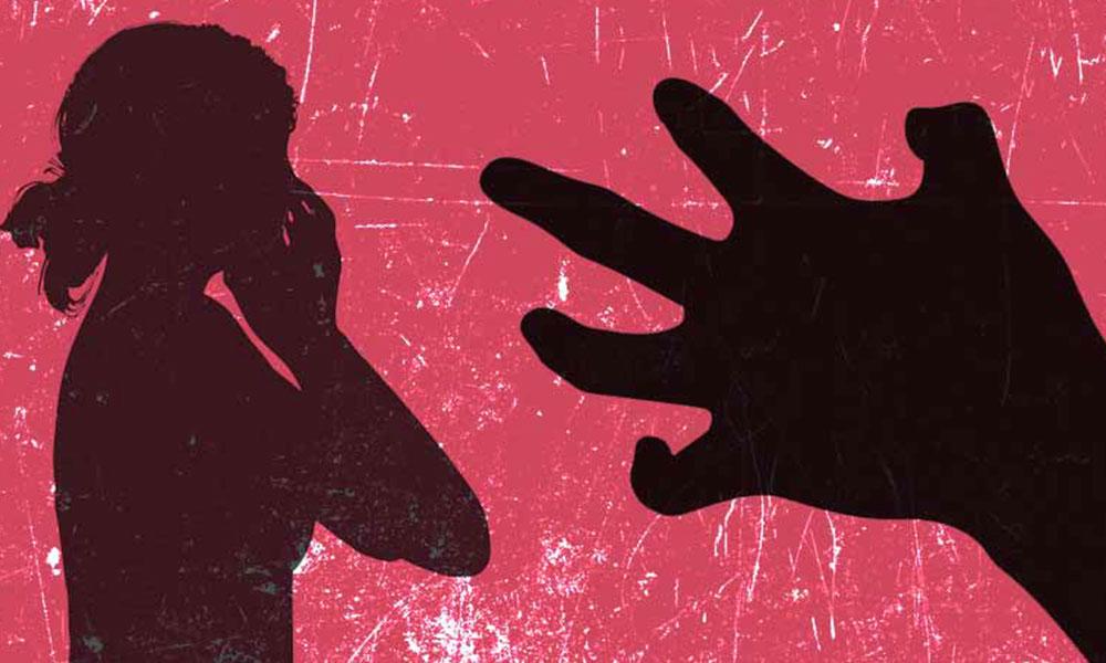വാട്സാപ്പ് ഡിലീറ്റ് ചെയ്തതിന് ആറുവയസ്സുകാരിയെ അമ്മ മർദ്ദിച്ചു; കസ്റ്റഡിയിൽ