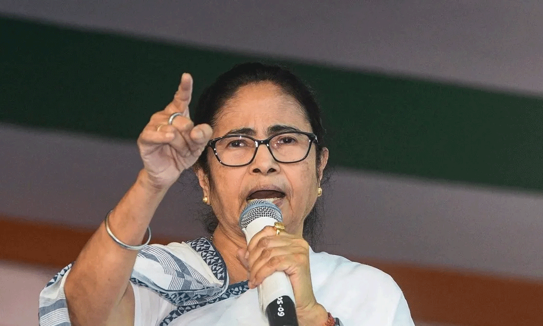 മമതക്കെതിരെ വധഭീഷണി മുഴക്കി; ബംഗാളില്‍ തിരഞ്ഞെടുപ്പ് പോര് മുറുകുന്നതിനിടെ ബി ജെ പിക്കെതിരെ ആരോപണവുമായി ടി എം സി