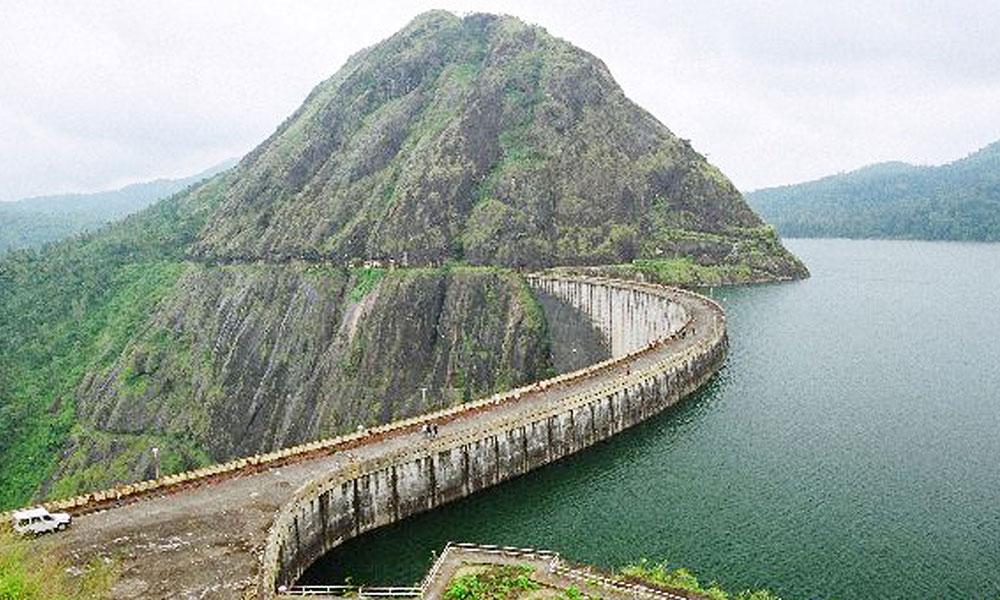 ഇടുക്കിയിൽ കനത്ത മഴ: വിനോദസഞ്ചാരത്തിന് നിയന്ത്രണം