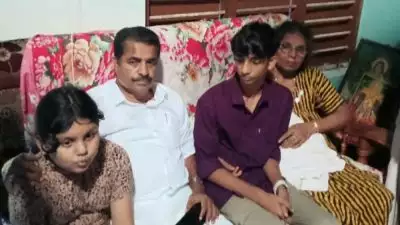 രഞ്ജിതയുടെ കുടുംബത്തെ യു ഡി എഫ് കണ്‍വീനര്‍ അടൂര്‍ പ്രകാശ് എം പി സന്ദര്‍ശിച്ചു