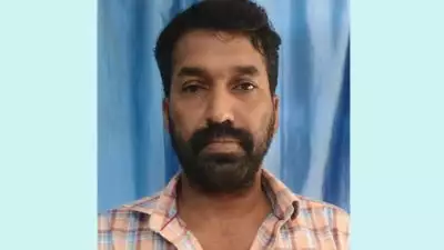 യുവതി വസ്ത്രം മാറുന്ന ദൃശ്യങ്ങള്‍ മൊബൈലില്‍ പകര്‍ത്തി; യുവാവ് അറസ്റ്റില്‍