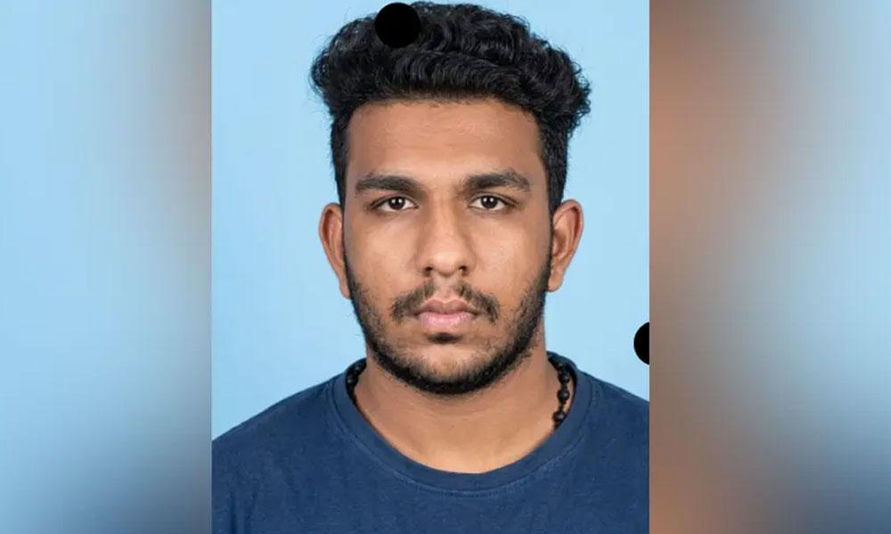 കെ എസ് ആര്‍ ടി സി ബസ് ബൈക്കിലിടിച്ച് മെഡിക്കൽ വിദ്യാർഥി മരിച്ചു