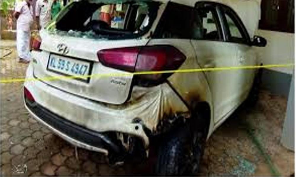 വി കുഞ്ഞികൃഷ്ണനെ അനുകൂലിച്ച സി പി എം പ്രവര്ത്തകന്റെ വീടിനു നേരെ അക്രമം; രണ്ട് ഡി വൈ എഫ് ഐക്കാര് അറസറ്റില്