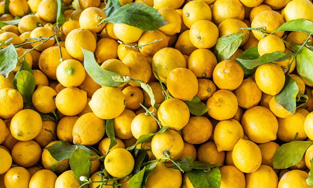 കൊടും ചൂടില്‍ കുതിച്ചുയരുന്ന് ചെറുനാരങ്ങ വില