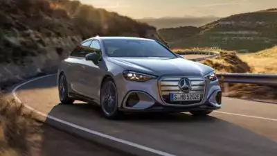 ഒരൊറ്റ ചാർജിൽ 762 കിലോമീറ്റർ റേഞ്ച്; മെഴ്സിഡസ് ബെൻസ് ഇലക്ട്രിക് സി ക്ലാസ് വിപണിയിൽ