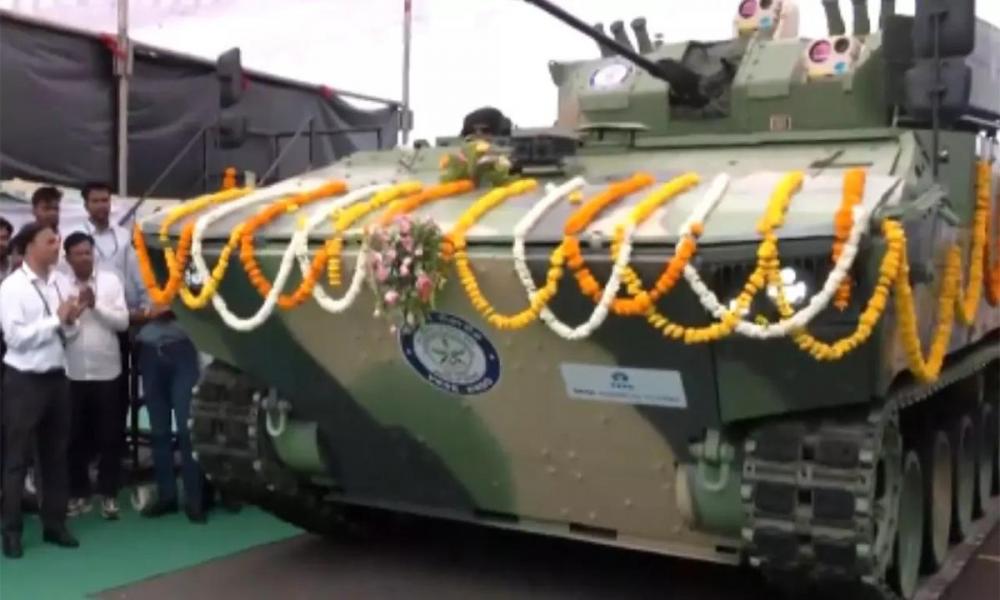ഇന്ത്യന്‍ സായുധ സേനയുടെ ‘അഡ്വാന്‍സ്ഡ് ആര്‍മേഡ് പ്ലാറ്റ്‌ഫോം’ സംവിധാനം ഫ്‌ളാഗ് ഓഫ് ചെയ്തു
