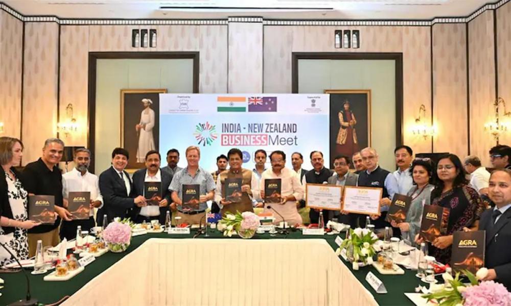 ഇന്ത്യയും ന്യൂസിലന്‍ഡും സ്വതന്ത്ര വ്യാപാര കരാറില്‍ ഒപ്പുവെച്ചു; കയറ്റുമതി മേഖലയ്ക്ക് വന്‍ കുതിച്ചുചാട്ടം, പ്രോഫഷണലുകള്‍ക്കും ഗുണകരമാകും