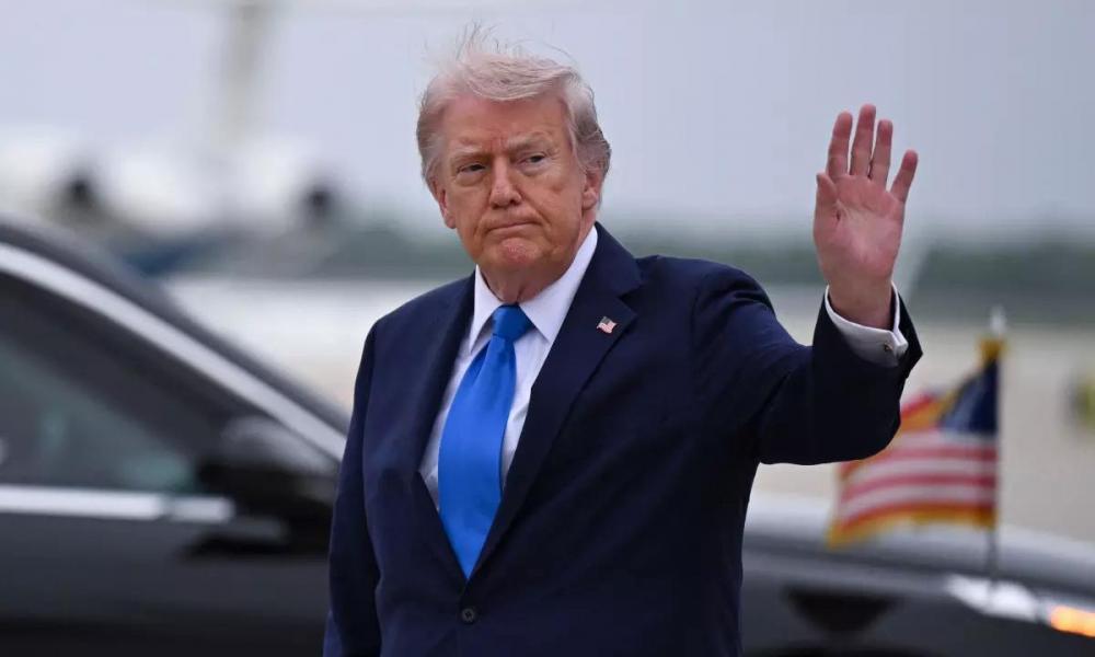 ‘ഷോ തുടരട്ടെ’; വൈറ്റ് ഹൗസിലെ വെടിവെപ്പില്‍ പ്രതികരണവുമായി ട്രംപ്