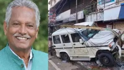 വാഹനാപകടത്തില്‍ ദേവികുളം മുന്‍ എംഎല്‍എ എ കെ മണിക്ക് പരുക്ക്; ആശുപത്രിയില്‍