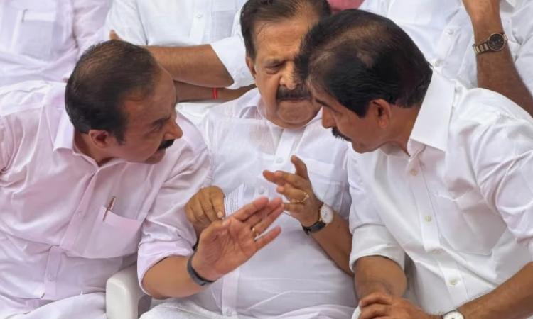 മുഖ്യമന്ത്രി പദം: മുതിർന്ന നേതാക്കളെ ഡൽഹിയിലേക്ക് വിളിപ്പിച്ച് ഹൈക്കമാൻഡ്