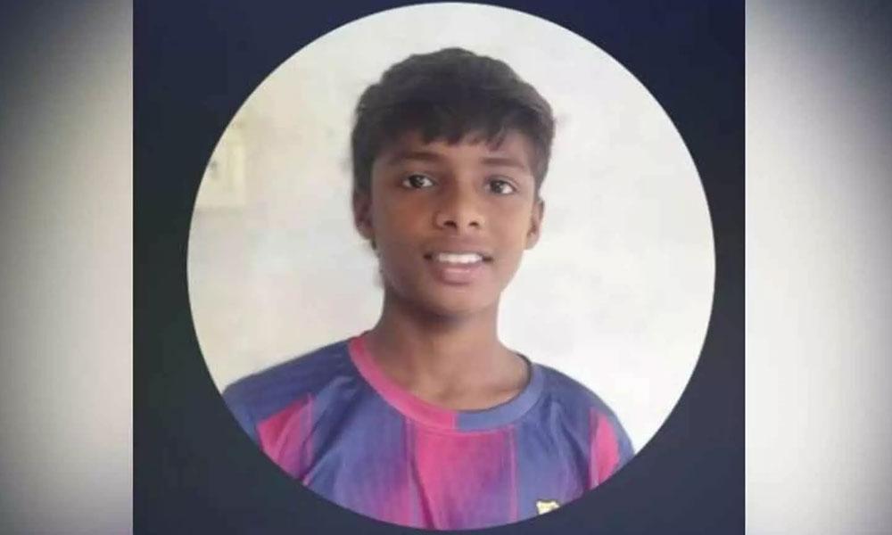 ചാവക്കാട് കടലിൽ ശക്തമായ തിരയിൽപ്പെട്ട് പതിനാലുകാരന് ദാരുണാന്ത്യം
