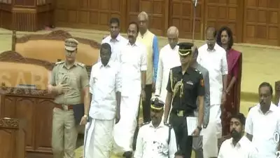 നയപ്രഖ്യാപന പ്രസംഗത്തിനിടെ സഭയില്‍ ഗവര്‍ണര്‍ക്കൊപ്പം ഡിജിപി; ഗുരുതര പ്രോട്ടോക്കോള്‍ ലംഘനം, വിവാദം