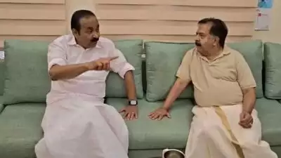 ചെന്നിത്തലയുടെ വീട്ടിലെത്തി കൂടിക്കാഴ്ച നടത്തി വിഡി സതീശൻ