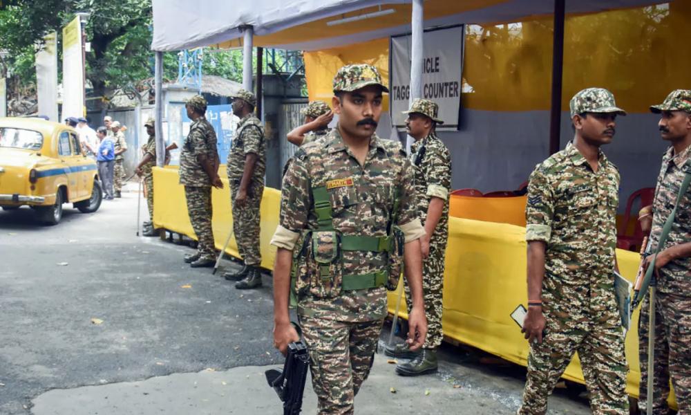 വോട്ടെടുപ്പിൽ വൻ ക്രമക്കേട്; പശ്ചിമ ബംഗാളിലെ 15 ബൂത്തുകളിൽ നാളെ റീപോളിംഗ്
