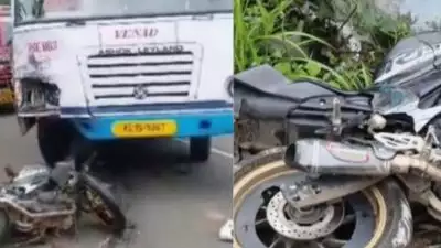 കാട്ടാക്കടയില്‍  കെ എസ് ആര്‍ ടി സി ബസിലേക്ക്  ബൈക്ക് ഇടിച്ച് കയറി അപകടം; രണ്ട് യുവാക്കാള്‍ മരിച്ചു