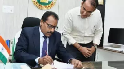എന്‍ ശേഷാദ്രിനാഥന്‍ സംസ്ഥാന തിരഞ്ഞെടുപ്പ് കമ്മീഷണറായി ചുമതലയേറ്റു