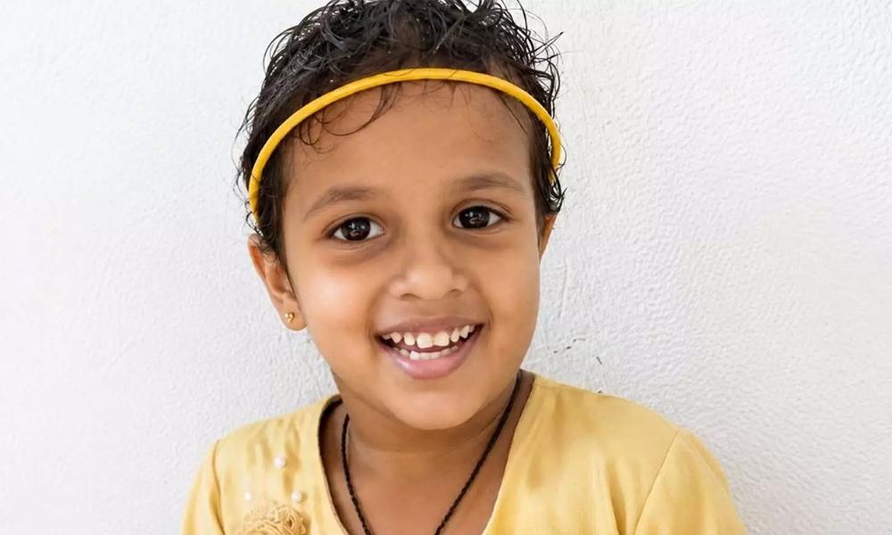 കോഴിക്കോട്: കളിക്കുന്നതിനിടെ തോട്ടിൽ വീണ് അഞ്ചുവയസ്സുകാരി മരിച്ചു