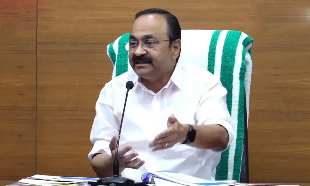 മെസ്സി വിവാദത്തിൽ അന്വേഷണം പ്രഖ്യാപിക്കുമെന്ന് മുഖ്യമന്ത്രി