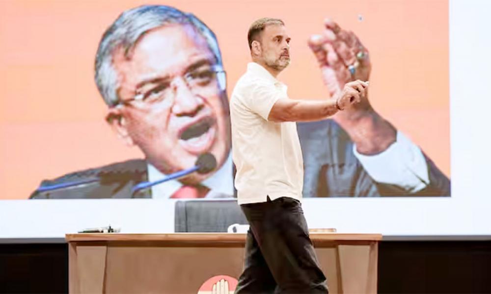 ഗ്യാനേഷ് കുമാറിന്റെ രാജി ആവശ്യപ്പെട്ട് ഡൽഹിയിൽ പ്രതിഷേധം